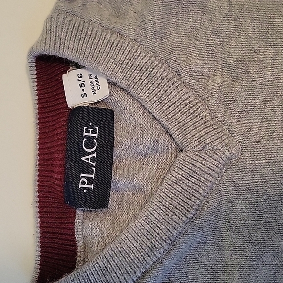 PLACE Boy's V-neck Sweater, Sz 5/6, neutral pullover knit - Picture 2 of 3